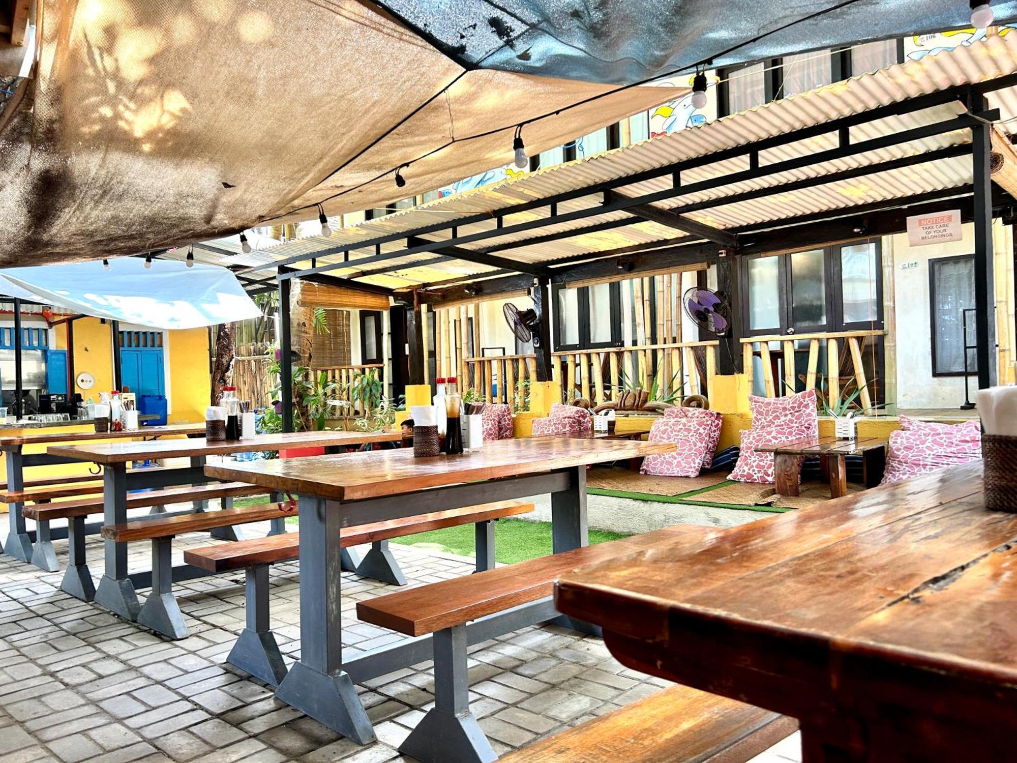 Lazy Dog Bed & Breakfast Balabag  Екстер'єр фото