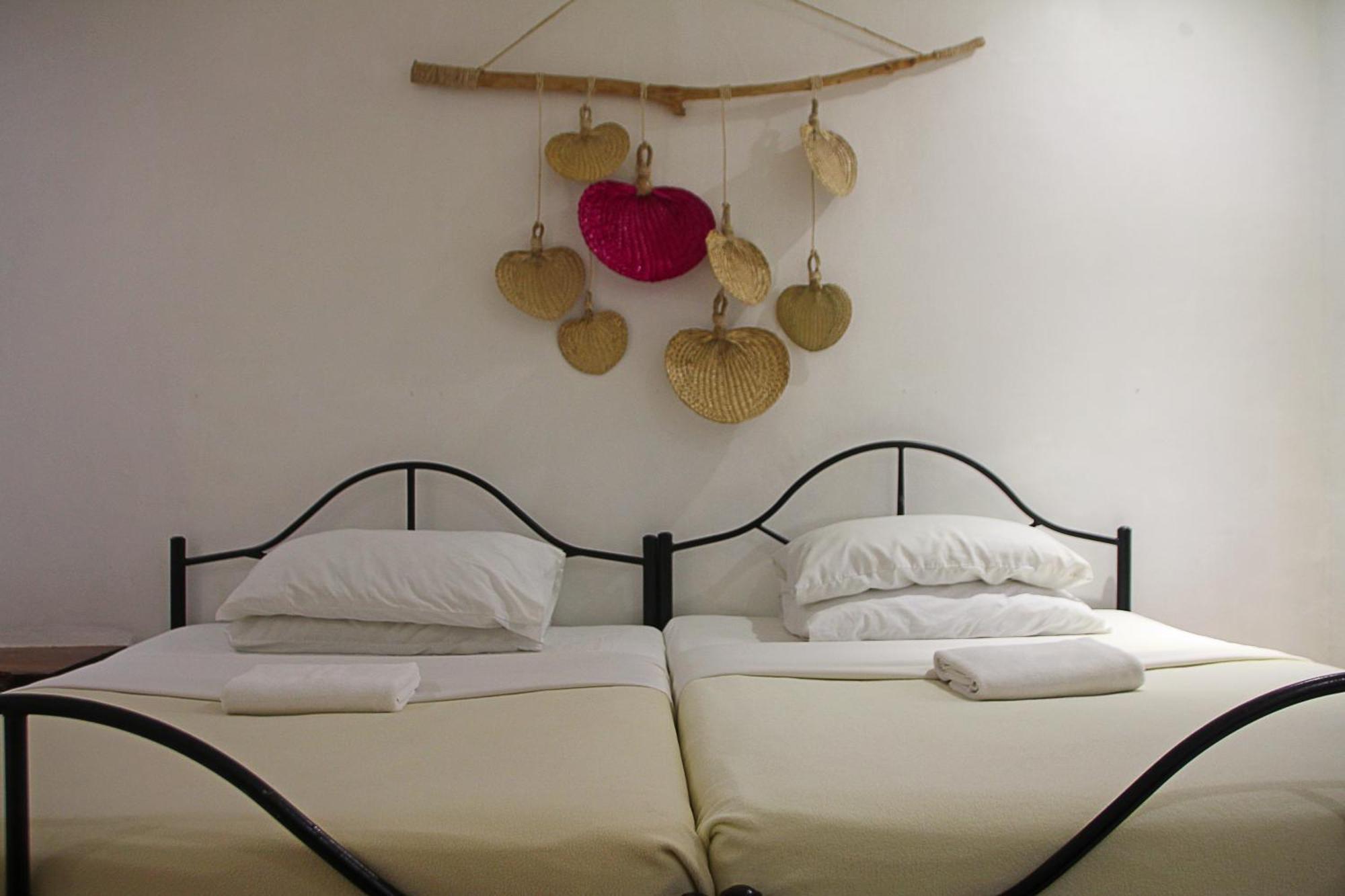 Lazy Dog Bed & Breakfast Balabag  Екстер'єр фото